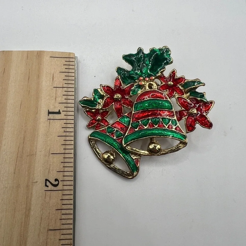 Vintage Bell Brooch Red Green Enamel Gold Tone Christmas Holiday‎ Pin